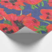 Patroon rode en zwarte oosterse papaver op blauw cadeaupapier (Hoek)