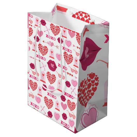Patroon Valentijn`s Day 2024 achtergrond met hart Medium Cadeauzakje (Achterkant Gekanteld)