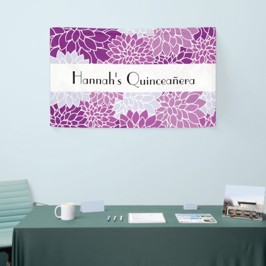 patroon van bloemen, Paarse Dahlia, Quinceanera Spandoek (Beurs)
