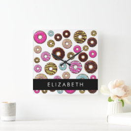 Patroon van donuts, kleurrijke donuts, Jouw naam Vierkante Klok