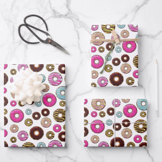 patroon van donuts, kleurrijke donuts, sproeten inpakpapier vel (Voorkant)