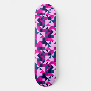 Patroon van driehoeken en vierkanten van geometris persoonlijk skateboard