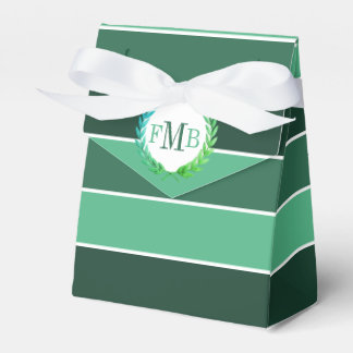 Patroon van groene strepen en initialen bruiloft bedankdoosjes