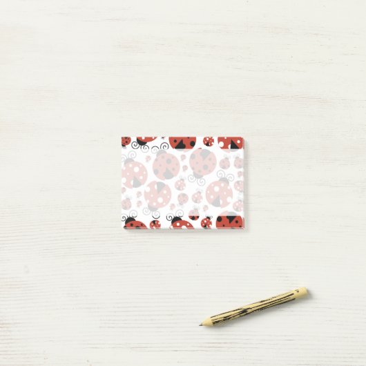 Patroon van luibugs, luidoezels, rode luibugs post-it® notes (Op bureau)