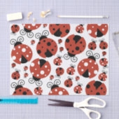 Patroon van luibugs, luidoezels, rode luibugs tissuepapier (Craft)