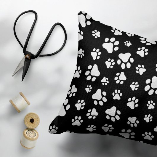 Patroon van Paws, Paw Prints, zwart en wit Kussensloop