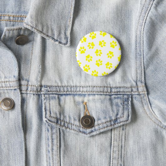 Patroon van poten, hondenpoten, gele poten ronde button 5,7 cm (In situ)