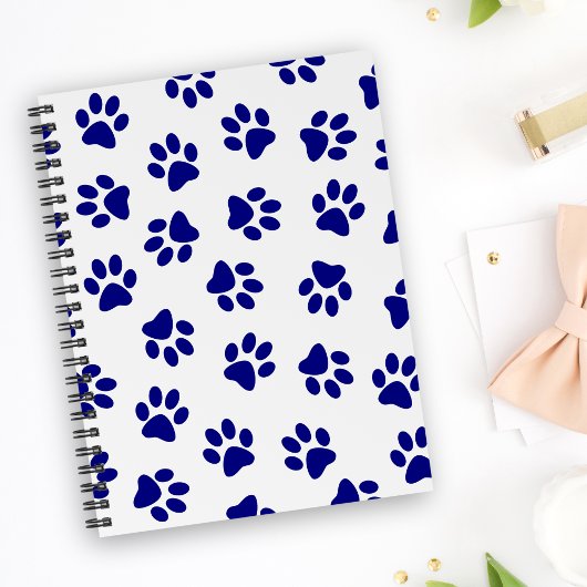 Patroon van poten, hondenpoten, marineblauwe poten notitieboek