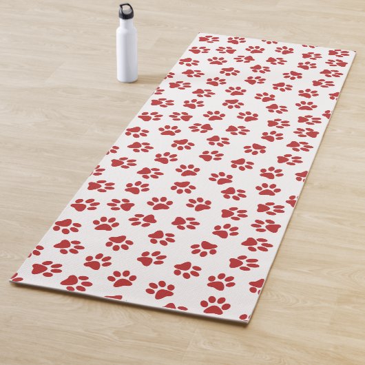 Patroon van poten, hondenpoten, rode poten yogamat (In situ)