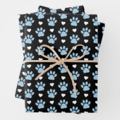 Patroon van poten, reuzenpoten, blauwe poten, witt inpakpapier vel (In situ)