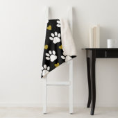 Patroon van poten, reuzenpoten, witte poten, goudh sherpa deken (In situ)