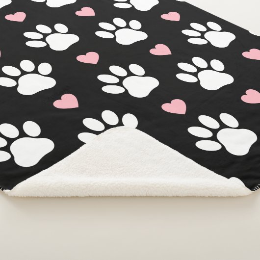 Patroon van poten, reuzenpoten, witte poten, roze  sherpa deken (3/4)