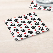 Patroon van poten, reuzenpoten, zwarte poten, rode kartonnen onderzetters (Schuin)