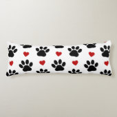 Patroon van poten, reuzenpoten, zwarte poten, rode lichaamskussen (Voorkant)