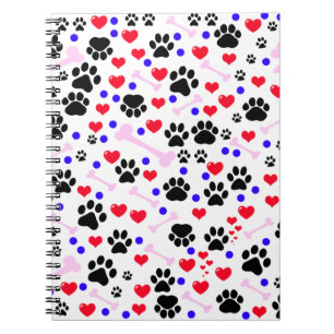 Patroon van poten, reuzenpoten, zwarte poten, rode notitieboek