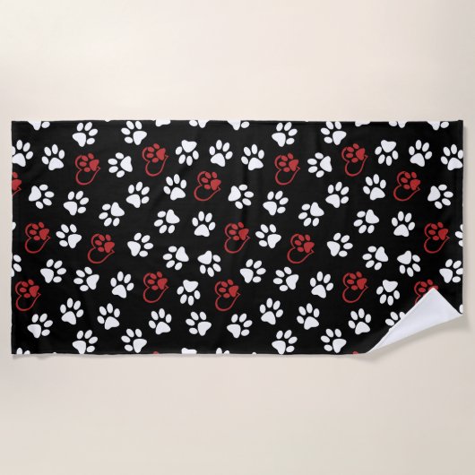 Patroon van poten, witte poten, rode poten, harten strandlaken (Voorkant)