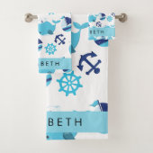Patroon van walvissen, blauwe walvissen, Jouw naam Bad Handdoek (Insitu)