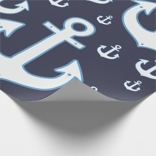 Patroon van witte ankers op marineblauw cadeaupapier (Hoek)