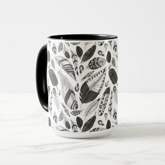 patroon van zwarte en witte veren mok (Voorkant links)