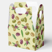 Patroon voor bijtende olijven en olijfbladeren bedankdoosjes (Geopend)