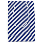 Patroon voor marineblauw en witte diagonale strepe medium cadeauzakje (Voorkant)