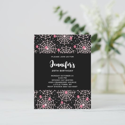 Patroon voor ongebruikte kobussen en spinnen uitnodiging briefkaart (Staand voorkant)