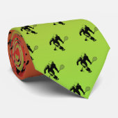 Patroon voor Rood- en Geel Bigfoot Tennis Player Stropdas (Opgerold)