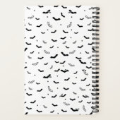 Patroon voor zwarte en witte vliegende straten notitieboek (Achterkant)