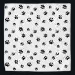 Patroon voor zwarte verven bandana<br><div class="desc">Show hoeveel je van dieren houdt met deze schattige zwarte pootdruk. Ziet ook geweldige met andere lichtere achtergronden. Laat je huisdier er schattig uitzien.</div>