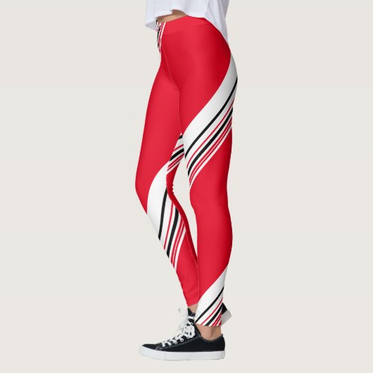 Patroonpiraterij met hot red stripe leggings (Links)