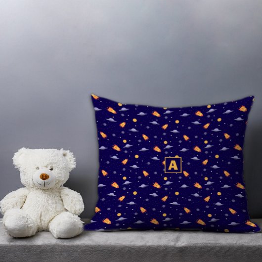 Patruimte lavendel oranje donkerblauw monogram kussen