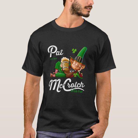 Pats Mccrotch Irish Pub Leprechaun Funny St Patric T-shirt (Voorkant)