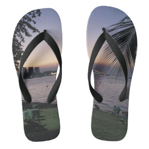 Pattaya Beach Sunset ... Chonburi, Thailand Teenslippers