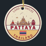 Pattaya Thailand City Skyline Embleem Keramisch Ornament<br><div class="desc">Pattaya minimalistisch,  kleurrijk kunstontwerp met monumenten en bezienswaardigheden van de stad in Thailand.</div>