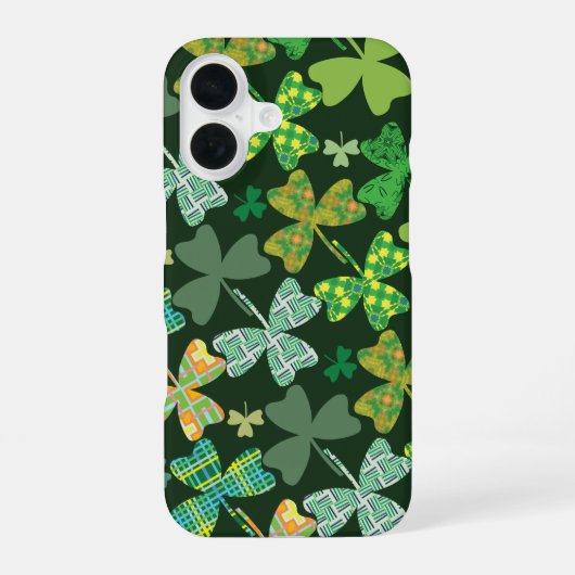Patterned Shamrocks iPhone 16 Hoesje (Achterkant)