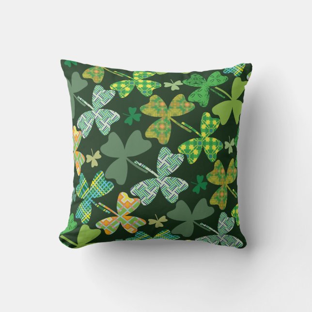 Patterned Shamrocks Kussen (Voorkant)