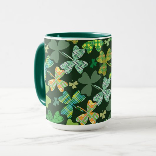 Patterned Shamrocks Mok (Voorkant links)