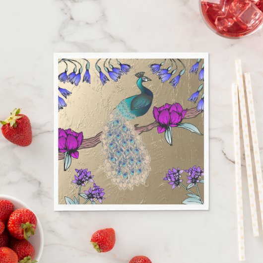 pauw in goud servet (Insitu)