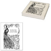 Pauw op een ronde bloemrijke tak rubberstempel (Gestempeld)