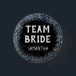 Pauwblauw Glitter Bruidsnaam Team Zwart Ronde Button 3,2 Cm<br><div class="desc">Pauwblauw Glitter Bruidsnaam Team Zwart. Glitterige pret voor je vrijgezellenfeest,  hen-party of bruidsfeest. Personaliseer de naam gemakkelijk.</div>