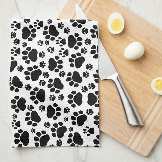Paw Pattern, Dog Paws, Paw Prints, Black and White Theedoek (Quarter Fold)