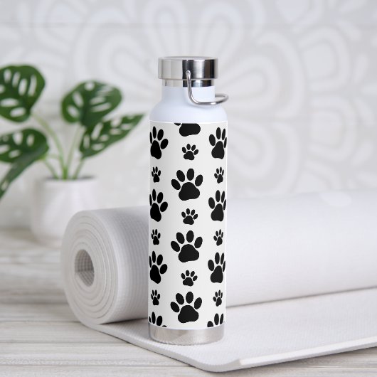 Paw Pattern, Dog Paws, Paw Prints, Black and White Waterfles (Yoga)