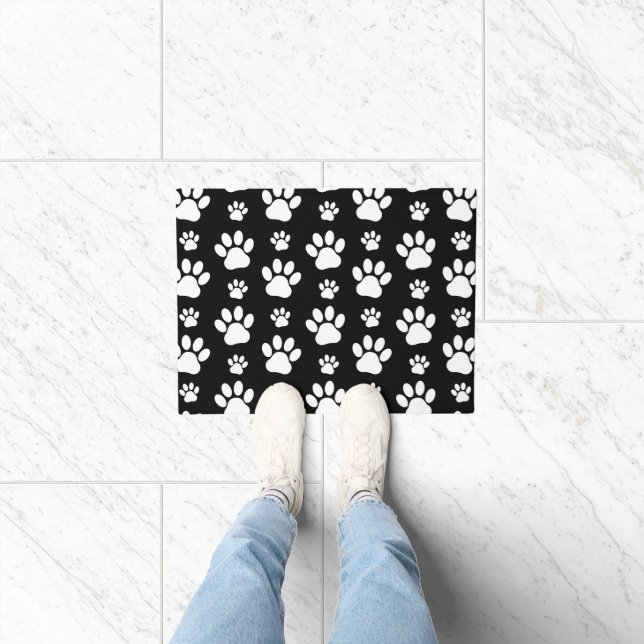 Paw Pattern, Paw Prints, Dog Paws, Black and White Deurmat (Binnen)