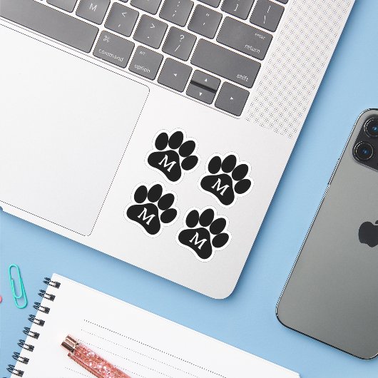 Paw Print Gepersonaliseerd Initiaal Zwart Vinyl Sticker (Laptop met iPhone)