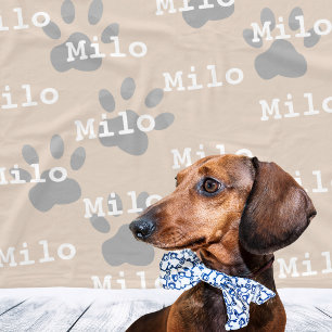 Paw Prints Cream Gepersonaliseerde Hondennaam Fleece Deken