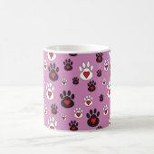 Paw Prints met rode harten op Roze Koffiemok (Center)