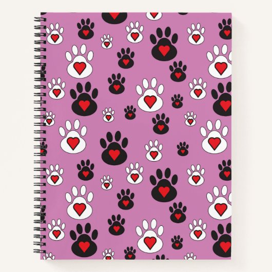 Paw prints met rode harten op roze notitieboek (Voorkant)