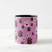 Paw prints met rode harten op roze tweekleurige koffiemok (Center)