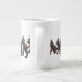 Paw Prints Walking Around Mug Base Design Grote Koffiekop (Achterkant)