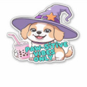 Paw-sensitive vibes alleen � Schattigee hond met b Sticker (Voorkant)